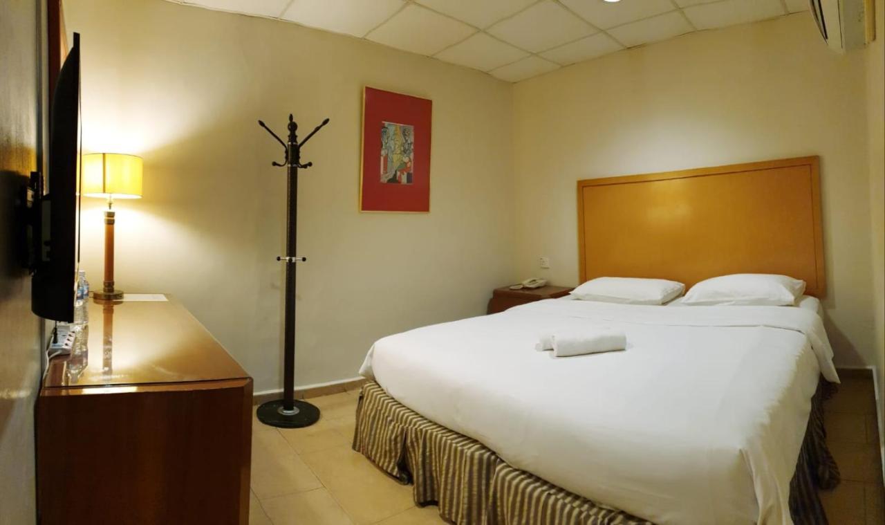 Golden Court - Sri Pelangi Hotel Johor Bahru