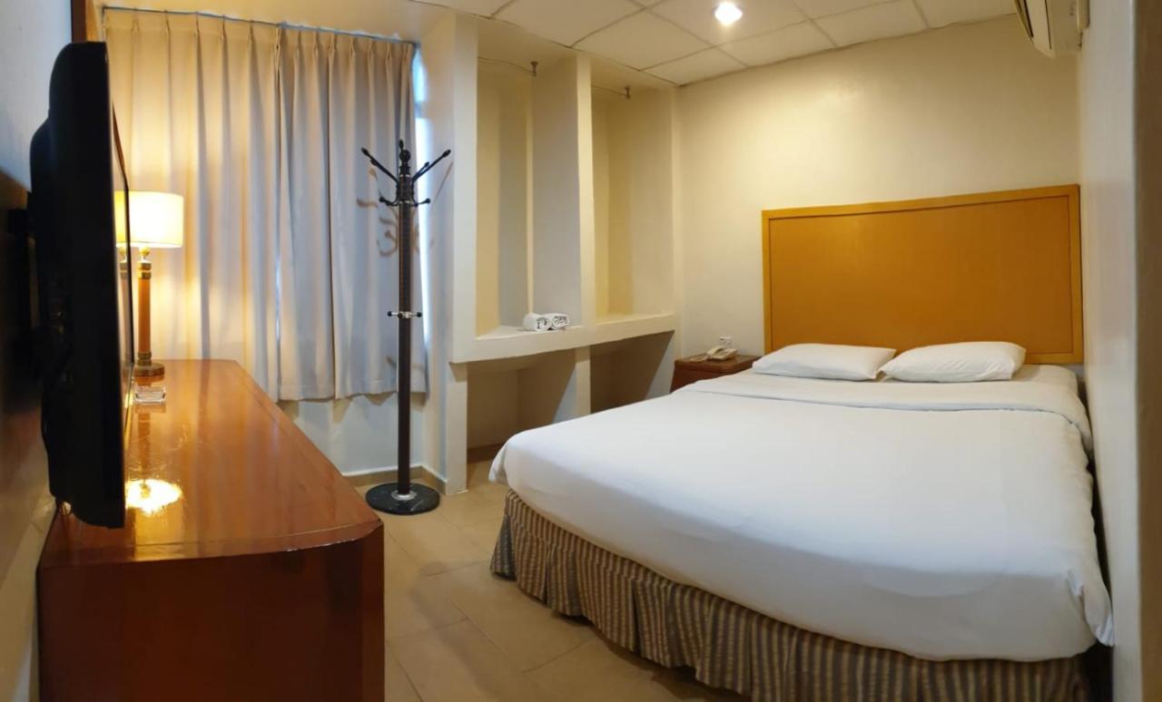 Golden Court - Sri Pelangi Hotel